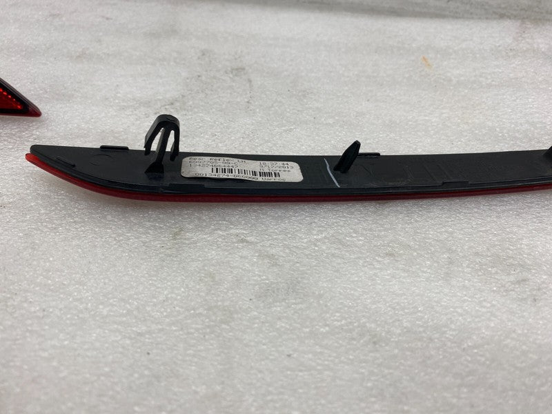 ⭕12-20 Model S Rear Left & Right Bumper Lamp Reflector 6007705-00-C/60