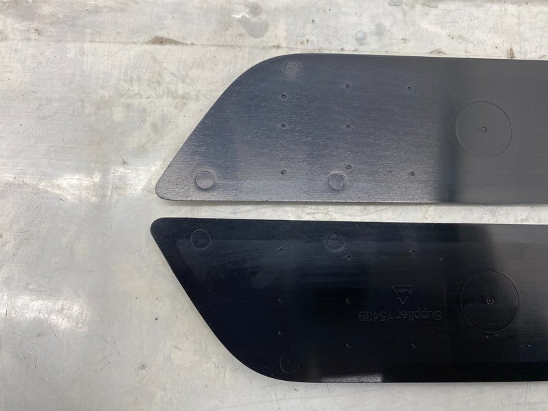 149430100B ⭕ 20-24 Model Y Front Left & Right Door Sill Scuff Plate Cover Trim 1494301-00-B