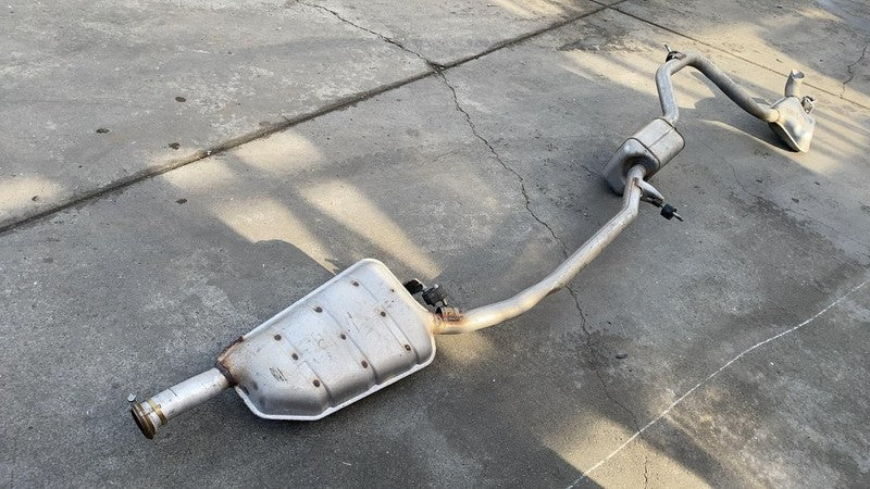 2017-2024 Chrysler Pacifica Exhaust Muffler Pipe & Resonator FWD Assembly OEM