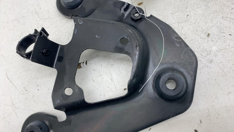 ⭕ 14-20 Maserati Ghibli Front Left or Right Air Intake Cleaner Box Mount Bracket