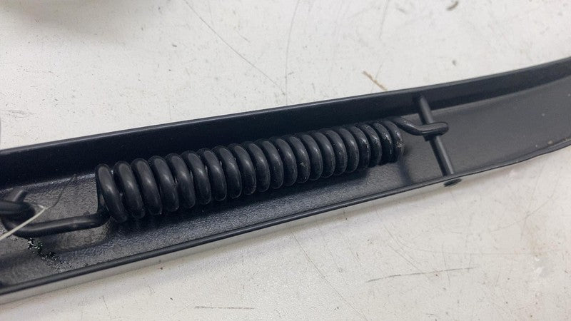 2586 T1 ⭕ 2017-2025 Chrysler Pacifica Front Passenger Side Windshield Wiper Arm Right RH