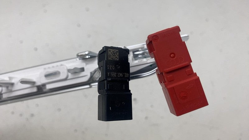 4KE 947 133 B ⭕ 2019-2023 Audi E-Tron Front Left Interior Door Insert Cover Panel LH 4KE947205