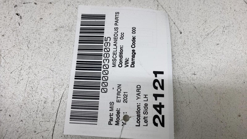 4KE807453 ⭕ 2019-2023 Audi e-Tron Rear Bumper Guide Mount Bracket Support Left 4KE807453