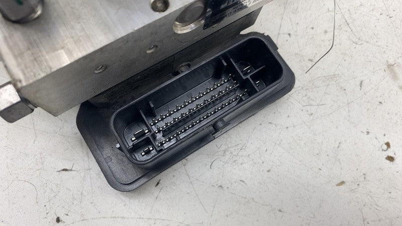 ⭕ 17-23 Tesla Model 3 Anti-Lock Brake System ABS Pump Module Unit 1044