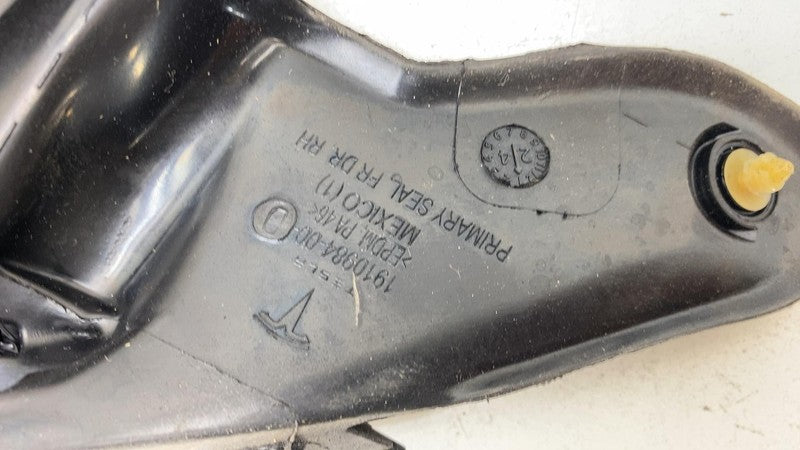 ⭕ 24-25 Model 3 Front Right Primary Body Weatherstrip Rubber Seal 1910