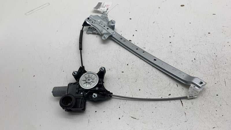 ⭕ 2023-2024 Toyota Prius Front Right Door Window Regulator & Motor 857