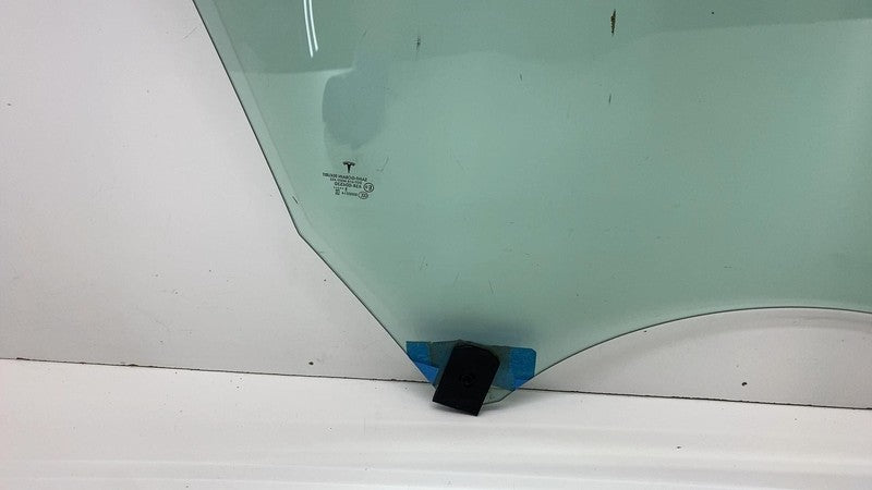 E9 43R-004530 ⭕ 2017-2020 Tesla Model 3 Front Driver Side Door Window Glass Left (Single Pane)