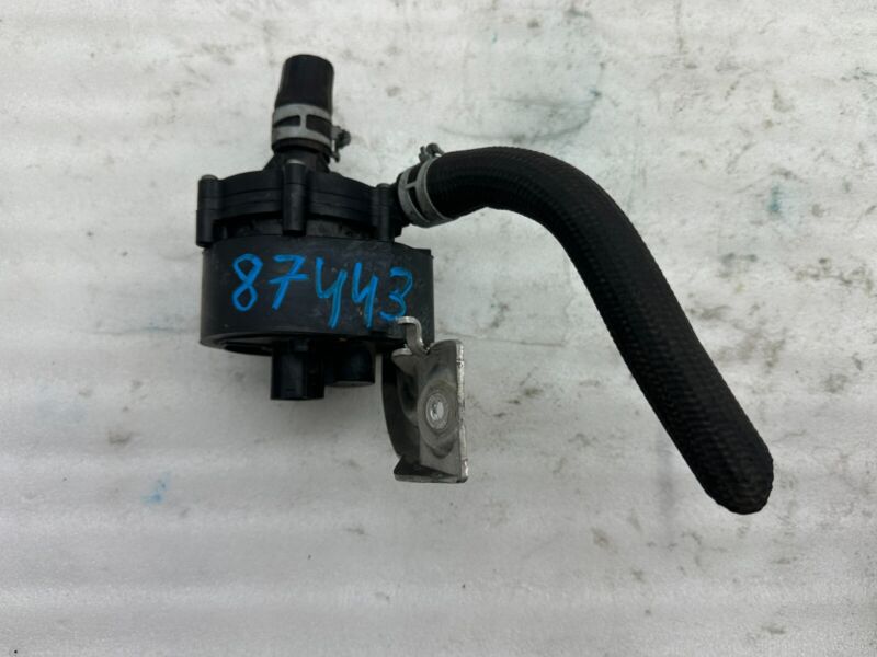 2016-2020 Tesla Model X MX Cooling System Auxiliary Coolant Water Pump Assembly