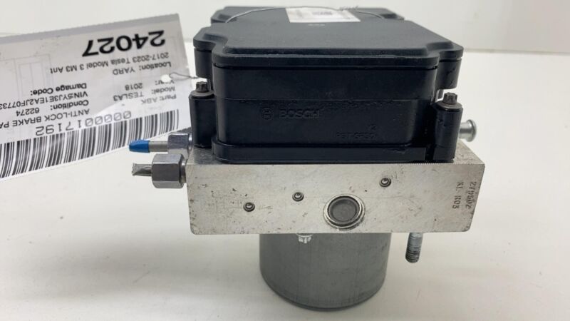 1044745-00-B ⭕ 17-23 Tesla Model 3 Anti-Lock Brake System ABS Pump Module Unit 1044745-00-B
