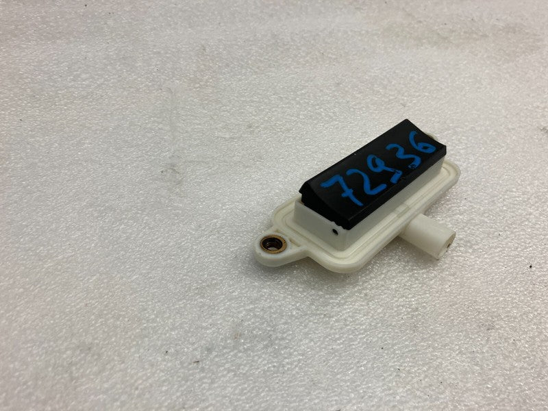 105563100B ⭕ 16-24 Model X Rear Tailgate Liftgate Handle Boot Lid Open Switch 1055631-00-B