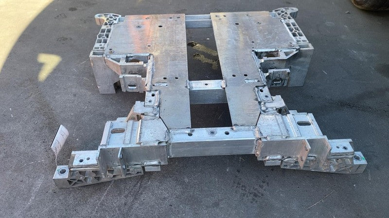 PT00001865 P ⭕ 2022-2023 Rivian R1S Front Subframe Bare Undercarriage Crossmember PT00001865P