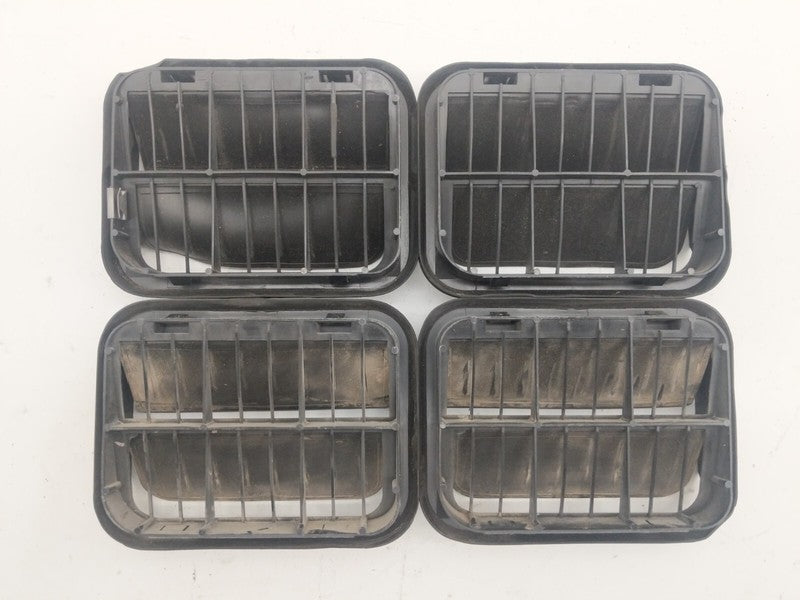 2F2A B280B62 AB ⭕ 12-20 Tesla Model S Rear Quarter Panel Rubber Flap Extractor Air Vent Grille