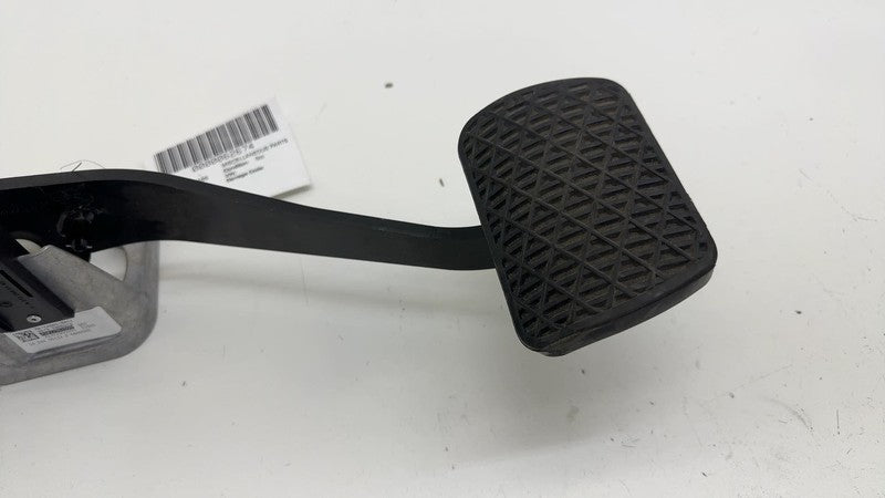 A2422902600 ⭕ 2014-2017 Mercedes-Benz B-Class W242 Front Driver Brake Pedal A2422902600