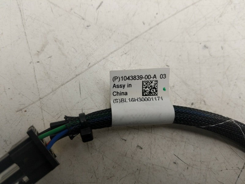 1043839 00 A 12-20 Model S X High Voltage HVBAT System Module Board Cable & Plug 1043839-00-A