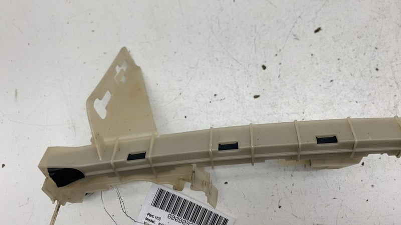 ⭕ 18-21 Navigator Front Right Door Window Glass Channel Guide RH JL1B-