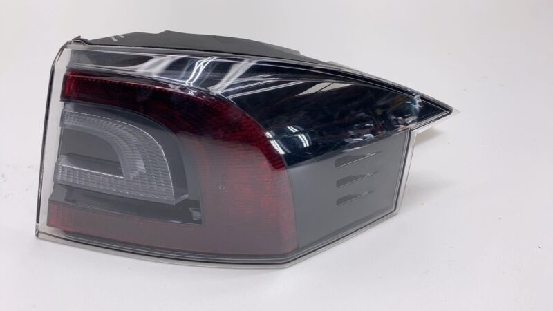6005919 00 D 2012-2020 Tesla Model S Rear Passenger Side Taillight LED Outer Tail Lamp Right
