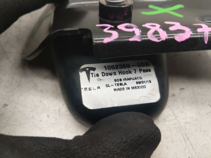 1060012-00-C ⭕16-20 Tesla Model X Driver Trunk Liftgate Floor Tie Down Hook Left 1060012-00-C