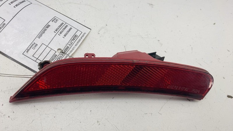 ⭕ 2017-2025 Chrysler Pacifica Rear Left Marker Light Lamp Reflector 68