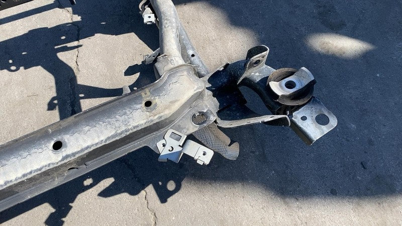 2016-2019 Mercedes-Benz GLE350 Subframe Crossmember Front Engine Cradle RWD OEM