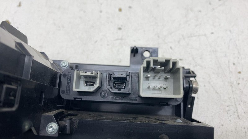 ⭕17-20 Maserati Ghibli Front Dash Storage Bin Tray Compartment Console