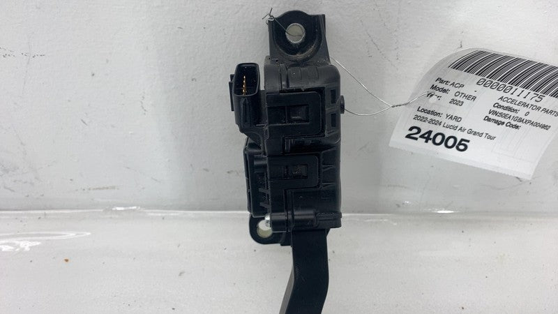 ⭕ 2022-2024 Lucid Air Accelerator Throttle Foot Pedal OEM Assembly P11