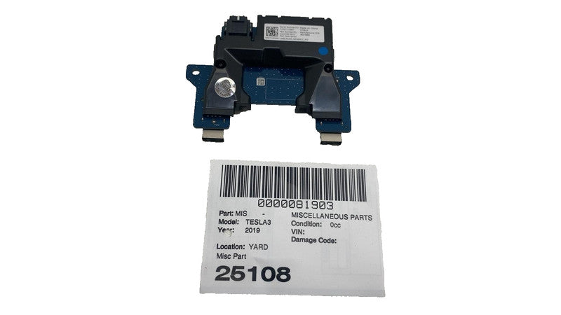 1121700-00-C ⭕ 2017-2023 Tesla Model 3 Rear USB Connector Module Unit Assembly 1121700-00-C