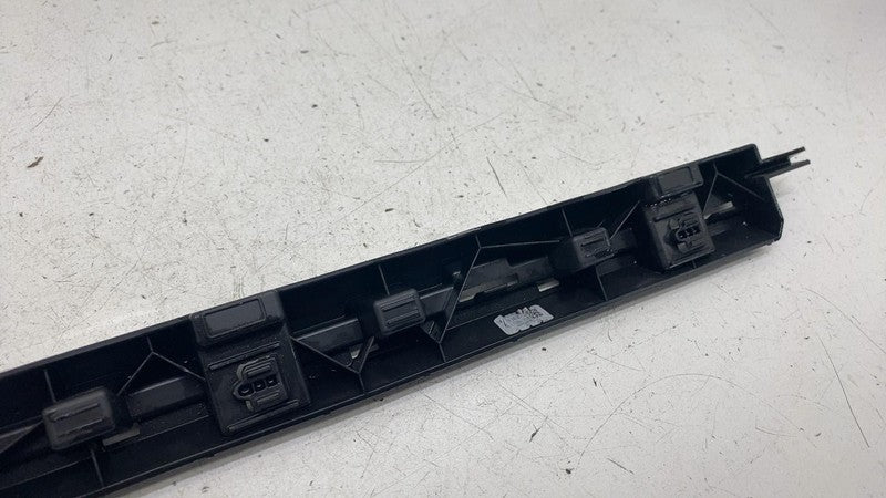 32216384 ⭕ 2021-2025 Polestar 2 Rear Left Skirt Rocker Molding Panel Molding Bracket OEM