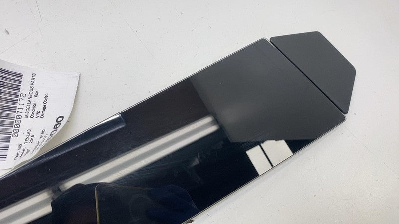 110043700C ⭕ 2017-2023 Tesla Model 3 Left B-Pillar Applique Glass Trim Molding 1100437-00-C