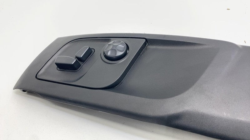 L0334776AA 14-20 Maserati Ghibli Front Left Switch Adjuster Switch w/ Trim Cover L0334776AA