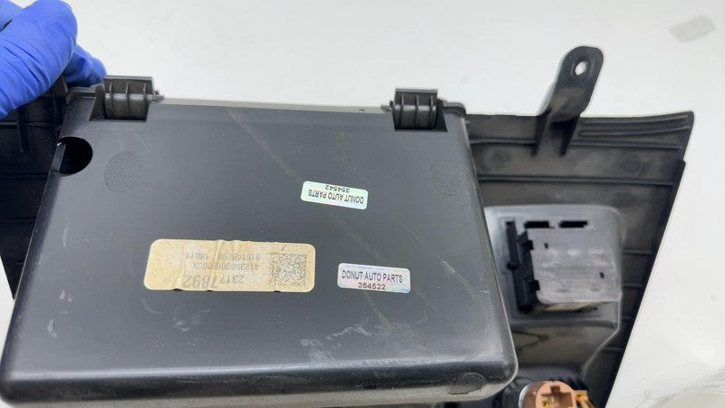 23177892 ⭕ 2015-2018 Chevy Silverado 1500 Instrumental Panel Center Compartment 23177892