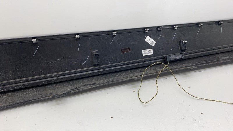 ⭕ 2021-2023 Ford Mustang Mach-E Passenger Side Rocker Skirt Panel Mold