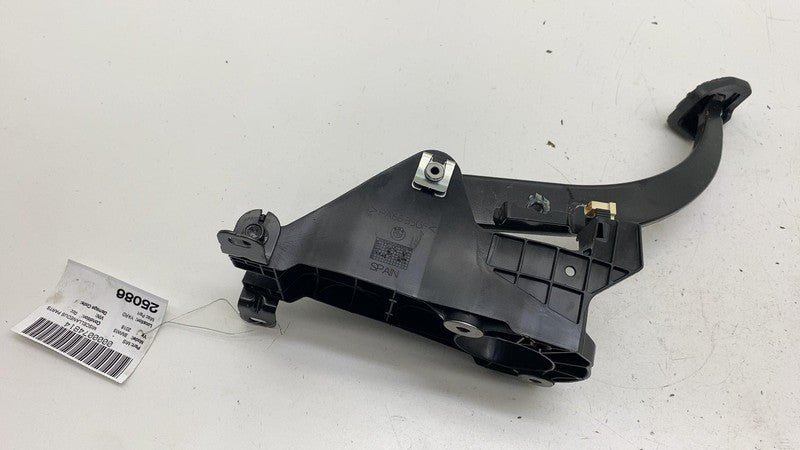 ⭕ 2014-2021 BMW i3 I01 Hybrid Brake Stop Pedal Foot Pad w/ Bracket Assembly OEM