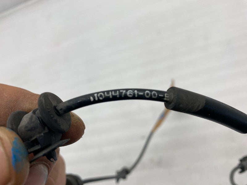 104476100B ⭕17-23 Model 3 Front Left or Right Anti-Lock ABS Wheel Speed Sensor 1044761-00-B
