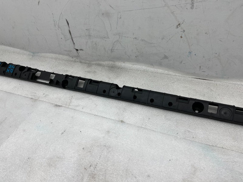 1046691 00 B ⭕ 2016-2023 Tesla Model X Right Rocker Carrier Panel Trim Bracket 1046691-00-B