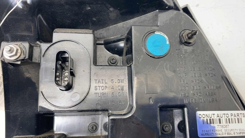 ⭕ 17-22 Model 3 Rear Left Outer Exterior Taillight Tail Lamp 3-Pin 107