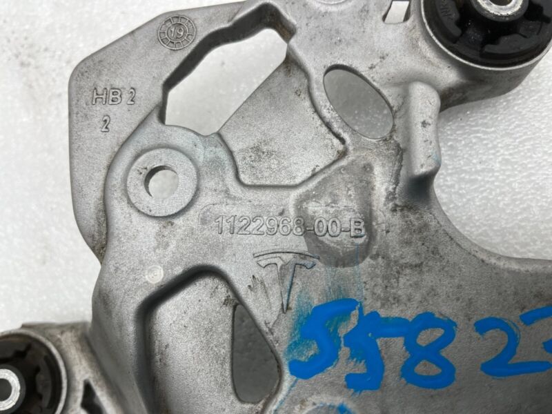 1122968 00 B ⭕ 2017-2022 Tesla Model 3 Air A/C Compressor Bracket Mount Support 1122968-00-B