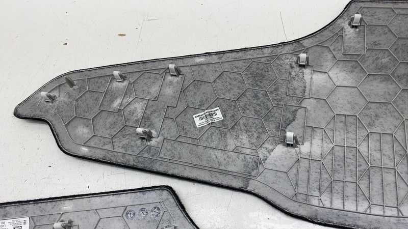 ⭕17-23 Model 3 Left & Right Center Console Carpet Trim 1561493-00-B/15