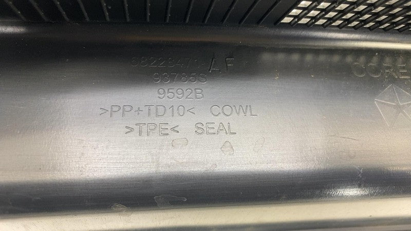 68228471AF ⭕ 2017-2024 Chrysler Pacifica Front Windshield Cowl Grille Panel Trim 68228471AF