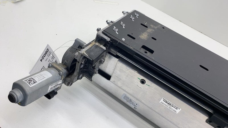 C400000379-G ⭕ 2022-2024 Rivian R1T Electric Tonneau Cover Assy C400000379-G (FOR PARTS ONLY)