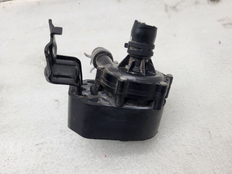 2016-2020 Tesla Model S MS Electric Auxiliary Coolant Water Pump w/ Bracket Assy