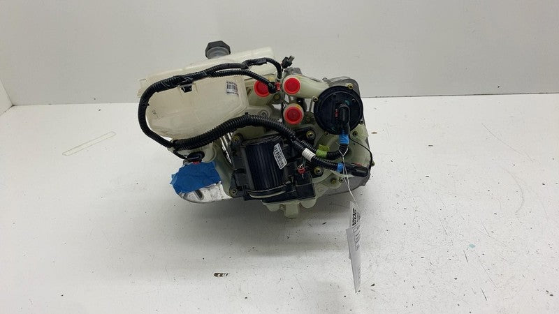 ⭕ 24-25 Tesla Cybertruck Thermal System Supermanifold Coolant Pump 178