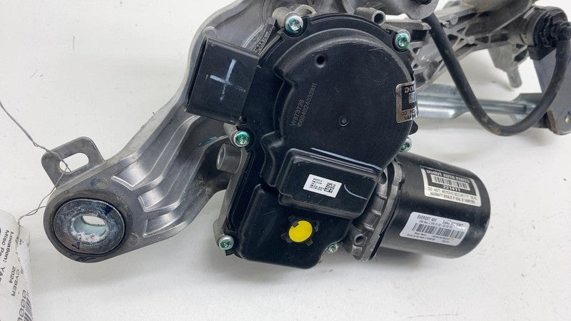 ⭕ 2024 Tesla Cybertruck  Windshield Wiper Motor Mechanism Assembly 185