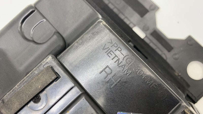 ⭕2022-2024 Rivian R1T Meridian Underseat Subwoofer Speaker Assembly PT