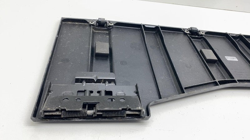 PT00002532 ⭕ 2022-2024 Rivian R1T Tailgate Rear Bed Sill Flap Trim Panel Cover PT00002532