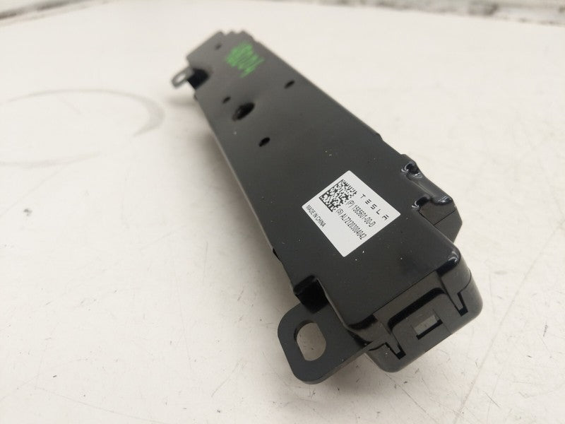 1585601 00 D ⭕ 2017-2022 Tesla Model 3 Y WiFi Bluetooth Antenna Control Module 1585601-00-D