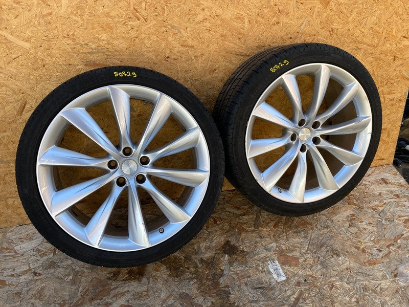 102724600C ⭕ 2016-2020 Tesla Model X MX Wheel Rim 22" 22x9 & 22x10 w/ Pirelli Scorpion Tire