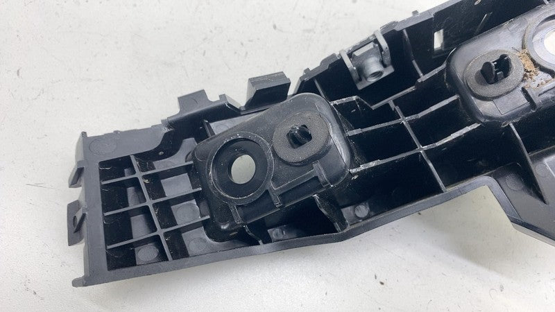 ⭕ 24-25 Model 3 Rear Passenger Taillight Tail Lamp Mount Bracket RH 17