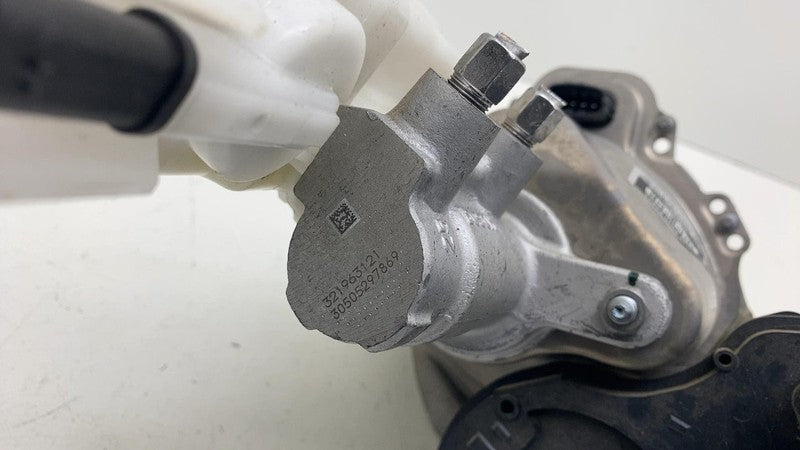 ⭕ 2017-2023 Model 3 Power Brake Booster Master Cylinder & Reservoir 10