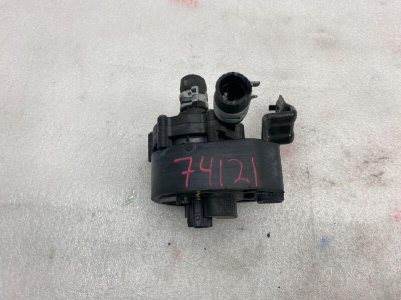 105723500F 2016-2020 Tesla Model S MS Electric Auxiliary Coolant Water Pump w/ Bracket Assy