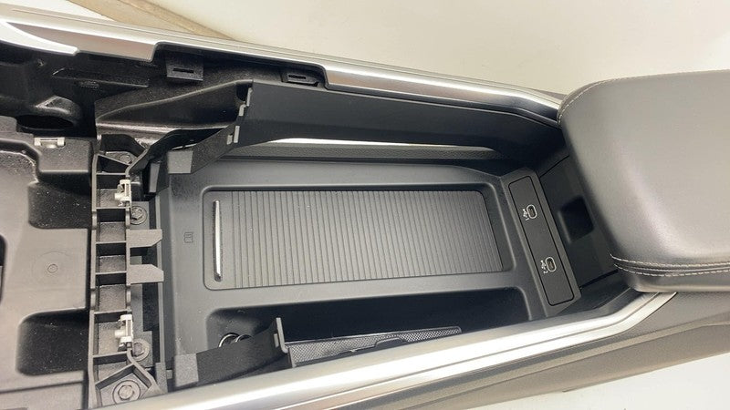 ⭕ 2021-2022 Audi E-Tron Quattro Front Center Console Assembly